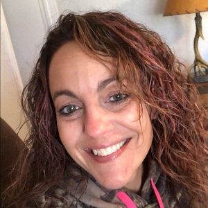 Meet your Posher, Holly